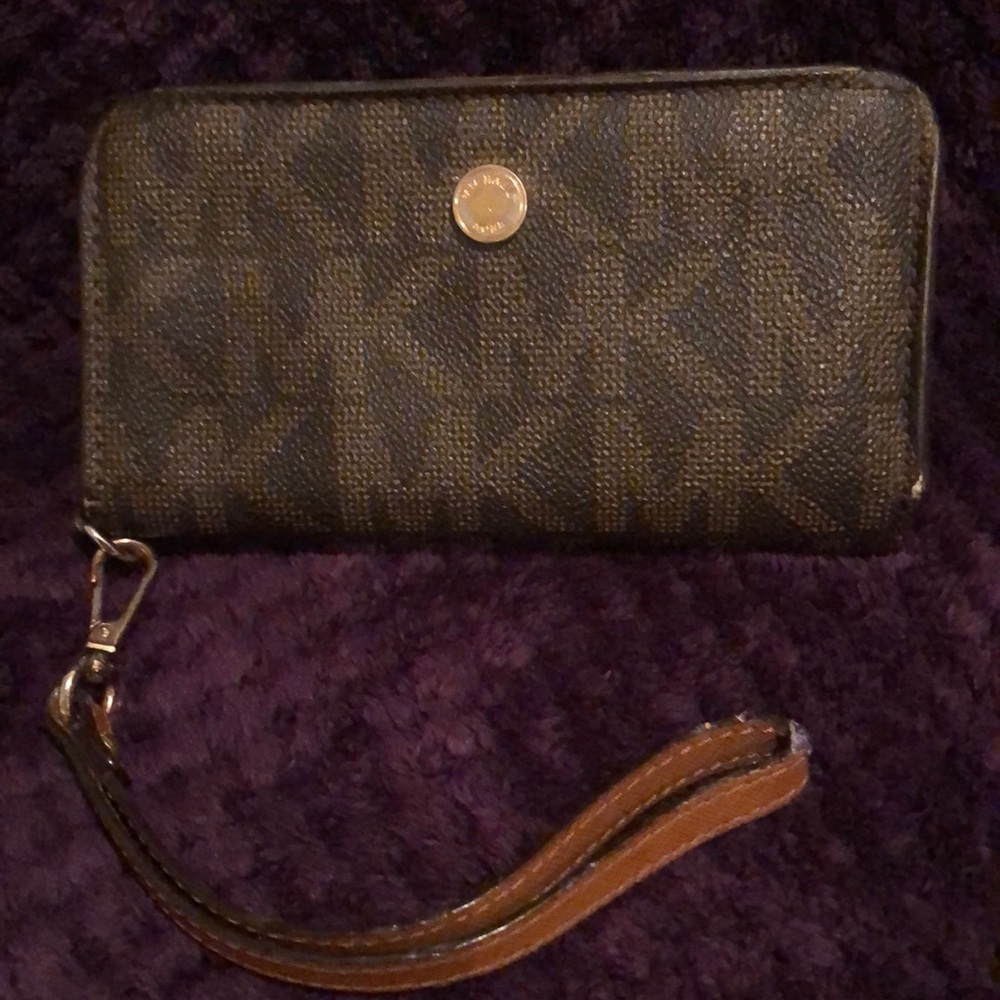 MK wristlet